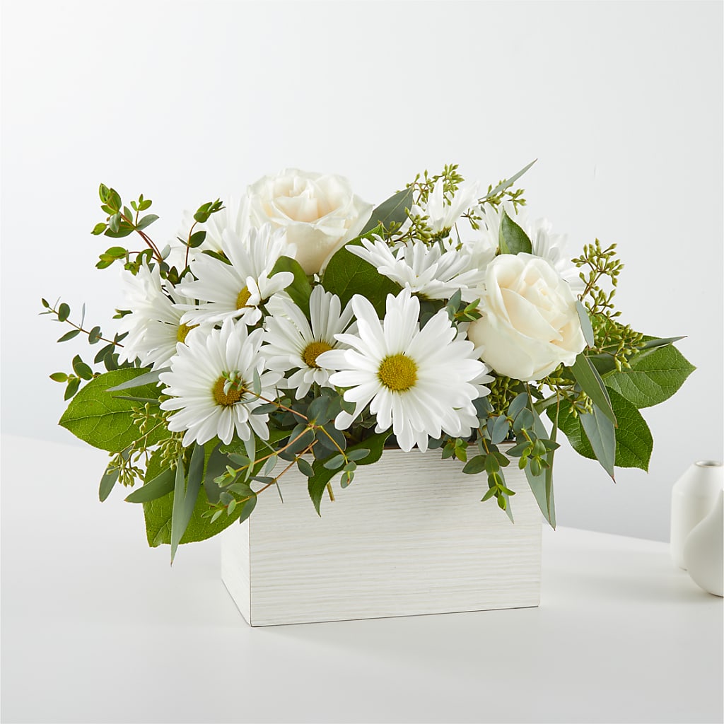 Fresh Linen Box Bouquet – Floral Art Designs, Arlington MA
