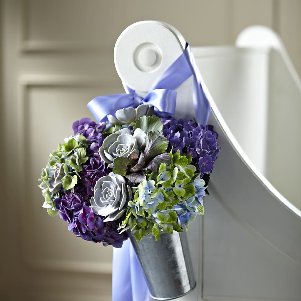 Declaration Pew Décor – Floral Art Designs, Arlington MA